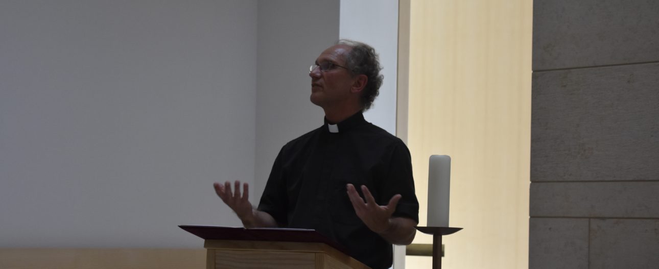 Die Hausgemeinschaft des Priesterseminars mit Ihren Gästen Die Hausgemeinschaft des Priesterseminars mit Ihren Gästen
